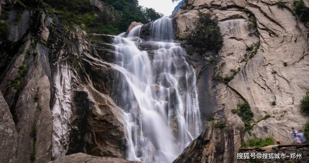 应急管理部针对湖南、贵州启动低温雨雪冰冻灾害Ⅳ级应急响应 督促指导相关地区做好灾害防范应对工作